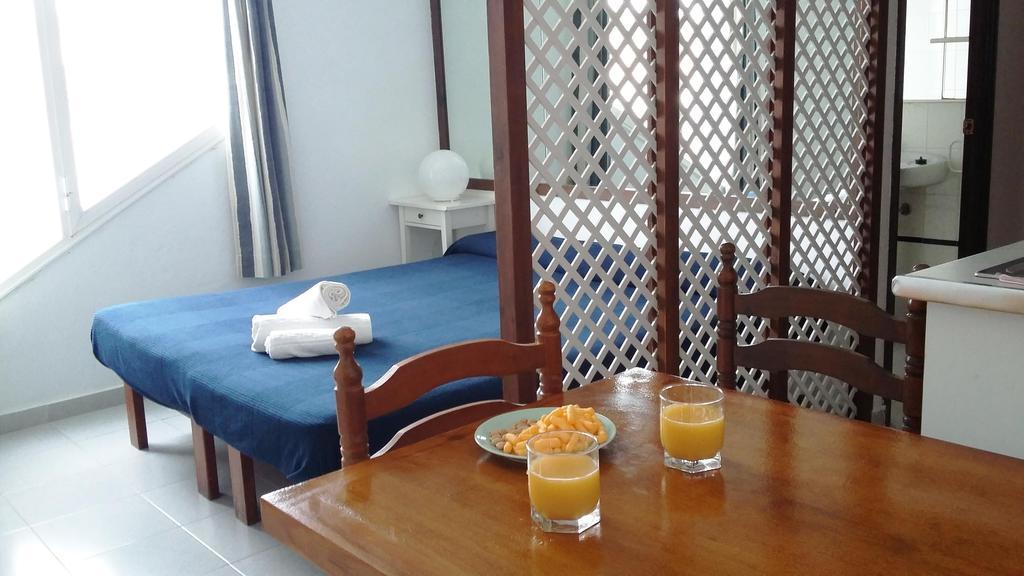 Estel Blanc Apartments - Adults Only 卡拉恩·布拉内斯 外观 照片